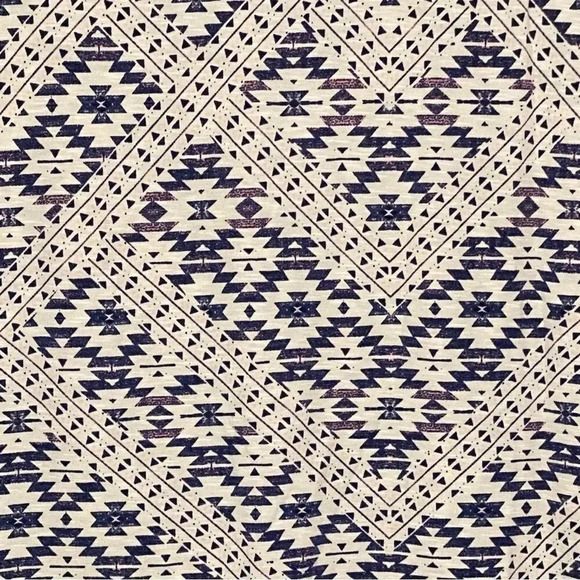 Fred David 2X Top Shirt White Geometric Sleeveless Asymmetrical V Neck Keyhole - Picture 2 of 8